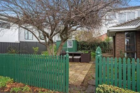 Sandy Bay Cozy Cottage Close To CBD - Broome Tourism 3