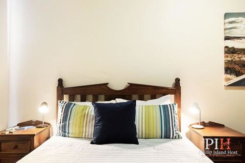 Sandy Bay Getaway W Spa 4 Bdr - Broome Tourism 2