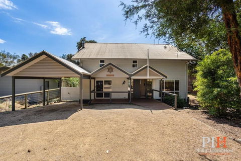 Sandy Bay Getaway W Spa 4 Bdr - Broome Tourism 3