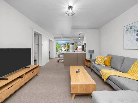 Sandy Bay Apartment With Hobart River View, Near UTAS - Stroll To Cafes And Shops - Broome Tourism 2