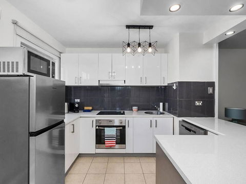 Sandy Bay Apartment With Hobart River View, Near UTAS - Stroll To Cafes And Shops - Broome Tourism 3