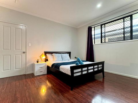Serene Share Suite In Coopers Plains - Broome Tourism 0