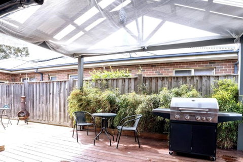 Serene South Morang Retreat - Broome Tourism 3