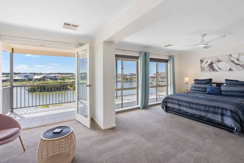 T2 12 Wentworth Pde Hindmarsh Island - No Linen Included - Broome Tourism 0
