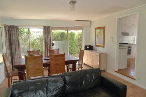 BEACHPOINT COTTAGE - Broome Tourism 3
