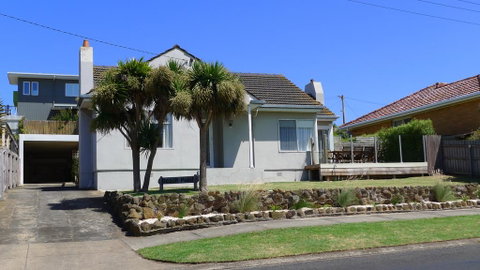 BEACHPOINT COTTAGE - Broome Tourism 0