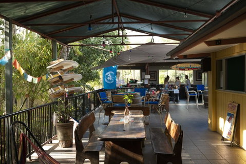 Beachside 1770 YHA - Broome Tourism 0