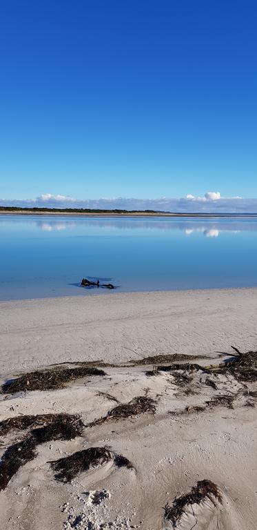 Beachside Retreat West Inlet - Broome Tourism 2