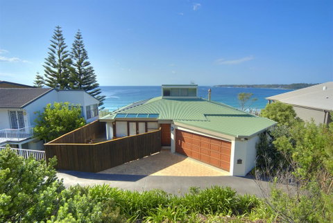BEDARRA, MOLLYMOOK BEACH - Broome Tourism 1