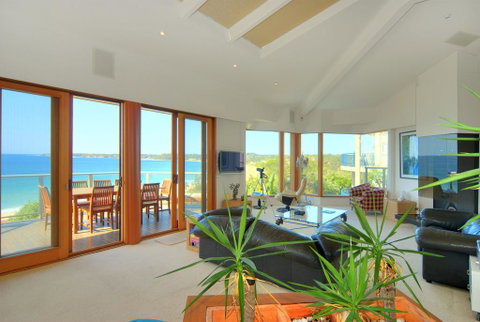 BEDARRA, MOLLYMOOK BEACH - Broome Tourism 0