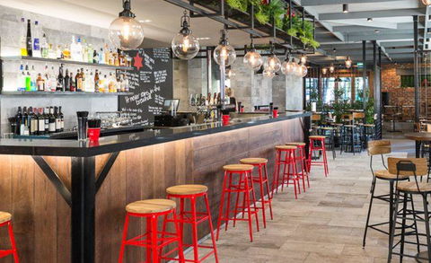 Beer Deluxe Albury - Broome Tourism 0