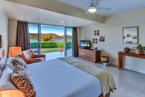 Bella Vista East 3 Luxury Ocean Views Large Flat Grassed Area And Buggy - Broome Tourism 1