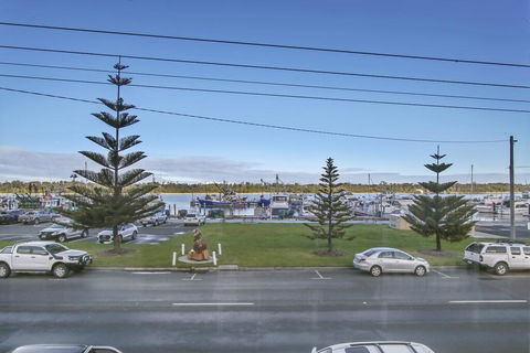 Bellevue On The Lakes - Broome Tourism 1