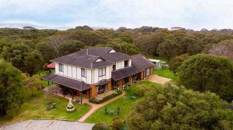 Big Grove Bed & Breakfast - Broome Tourism 0