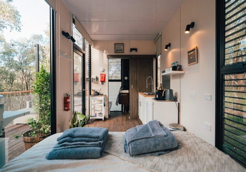 Big Tiny Paz Seven Hills Tiny House, Tallarook - Broome Tourism 1