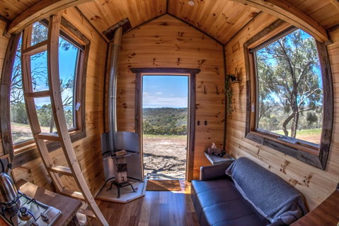 Big Tiny Seven Hills Tiny House, Tallarook - Broome Tourism 2