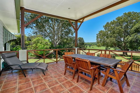 Birds 'n' Bloom Cottages - Broome Tourism 1