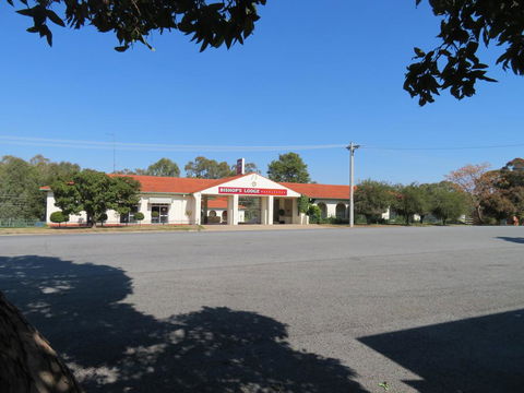 Bishops Lodge Narrandera - Broome Tourism 0