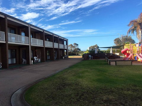 Black Swan Motor Inn - Broome Tourism 2