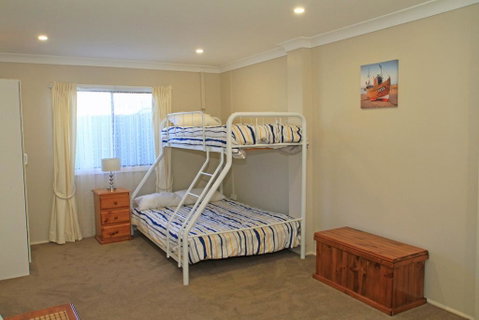 Blissful Paradise At Sussex Inlet - Broome Tourism 1