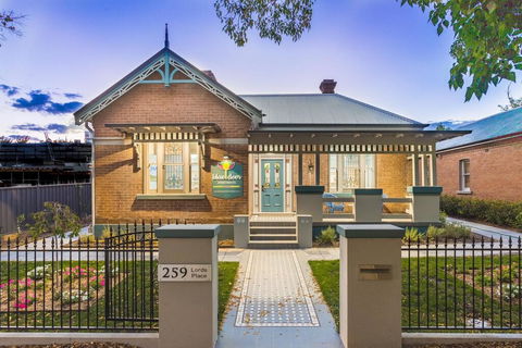 Blue Door Apartments Heritage Charm In CBD - Broome Tourism 0