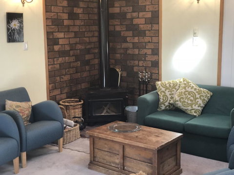 Blue Range Cottage - Broome Tourism 3