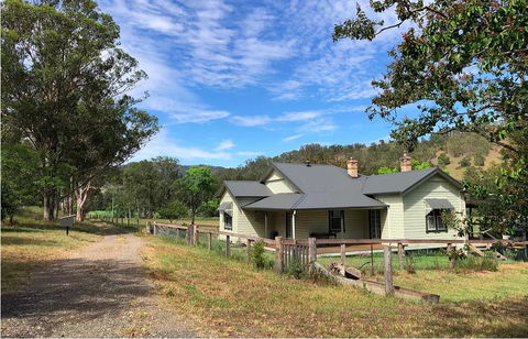 Bobby's Country Rental - Broome Tourism 0
