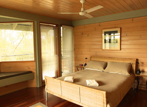 Bombah Point Eco Cottages - Broome Tourism 3