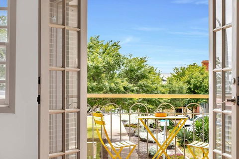 The Seaside Loft - A Breezy Beachside Lifestyle - Broome Tourism 1