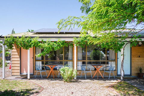 The Shore Motel Milang - Broome Tourism 1