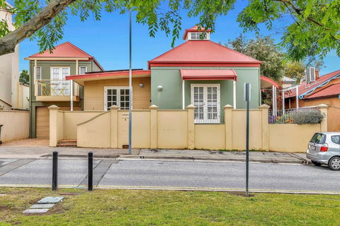 Time And Tide Hideaway - A Spacious Beachside Escape - Broome Tourism 1