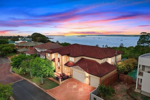 Waterfront Entire Luxury House With Bay View And Pool - Broome Tourism 0
