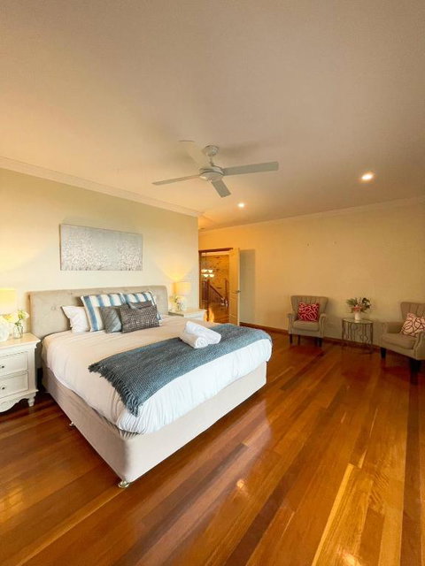 Waterfront Entire Luxury House With Bay View And Pool - Broome Tourism 2