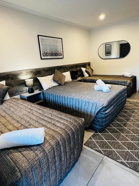 Y Motels Gympie - Broome Tourism 3