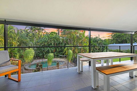 A Tropical Pool Paradise In Rapid Creek - Broome Tourism 2