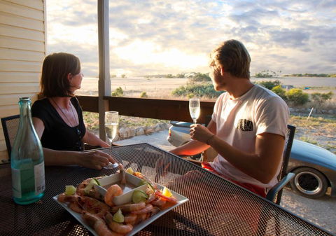 Coodlie Park Eco Retreat - Broome Tourism 3