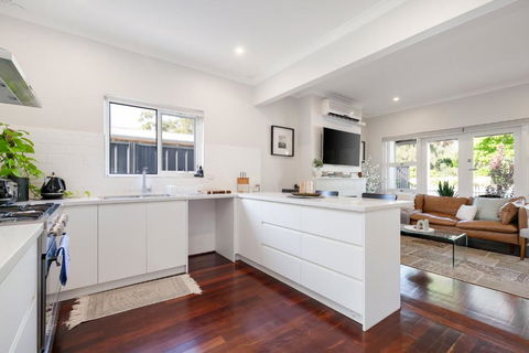 Guildford Cottage By Swan Bnb Management - Broome Tourism 2