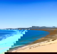 Kayak with Dolphins and 4WD Great Beach Drive Day Trip from Noosa - Broome Tourism