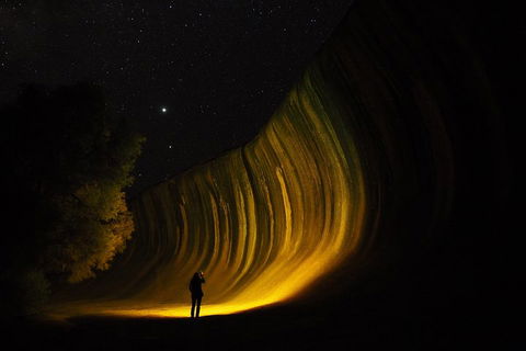 Wave Rock, Wild Flowers And Astro Photography - Broome Tourism 0