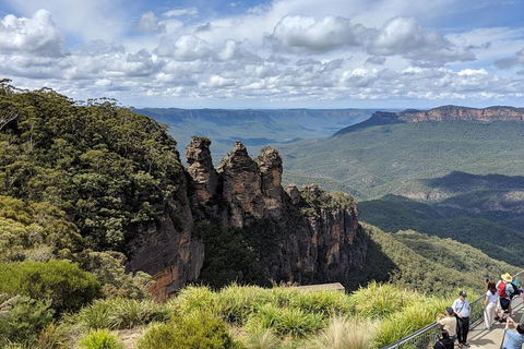 Blue Mountains Private Tour - Wild Kangaroos, Waterfalls And The Three Sisters - Broome Tourism 0