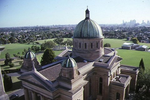 Melbourne City Tour: Lifestyle Of The Rich And Famous - Broome Tourism 4