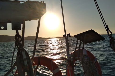 Townsville Private Hire Sunset Sail Sailing Cruise Boat Tour Charter Experience - Broome Tourism 4