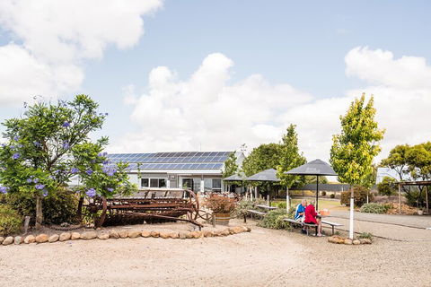 Heritage, Wine & Gin Tours - Broome Tourism 5