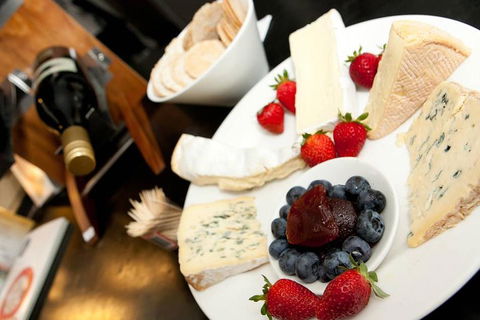 Chauffeur Driven Yarra Valley Group Wine Tour - Up To 7 - Broome Tourism 1